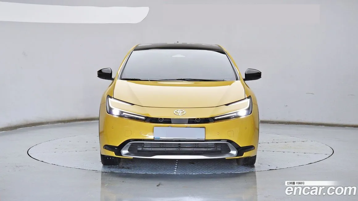 Toyota Prius 2024 из KR, фото 2