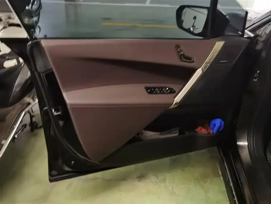 BMW iX 2023 из CN, фото 2