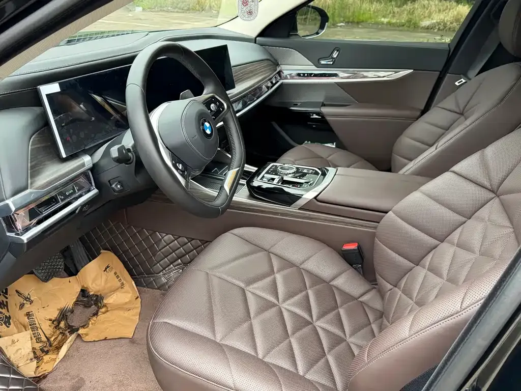 BMW 7 Series 2025 из CN, фото 4