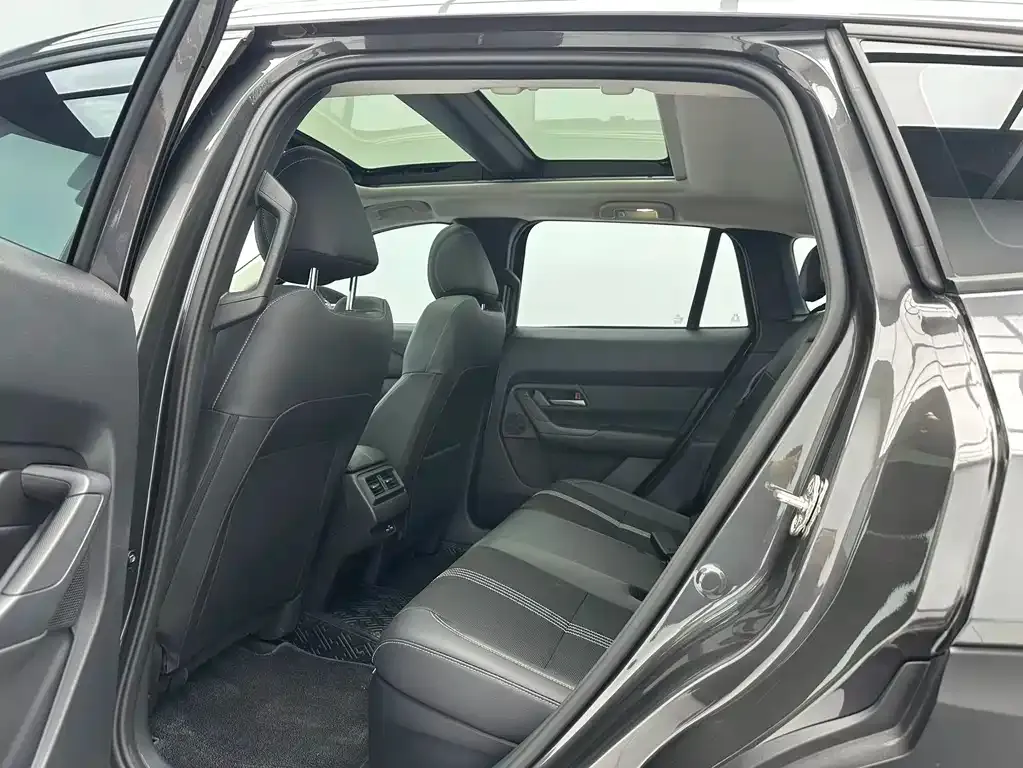 Mazda CX-50 2023 из CN, фото 5