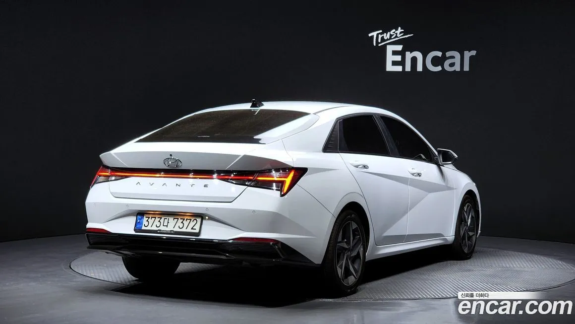 Hyundai AVANTE — фото 3