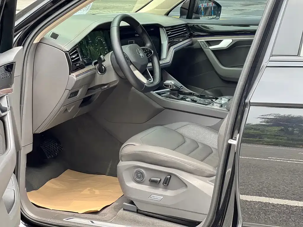 Volkswagen Touareg 2021 из CN, фото 6