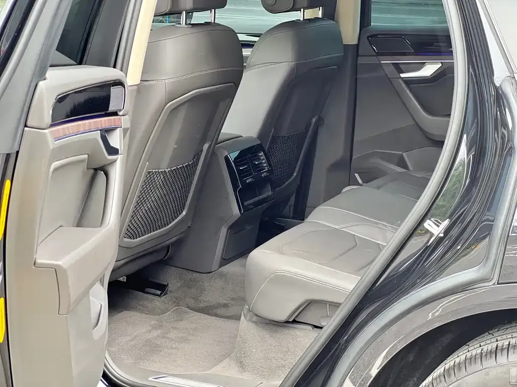 Volkswagen Touareg 2021 из CN, фото 3