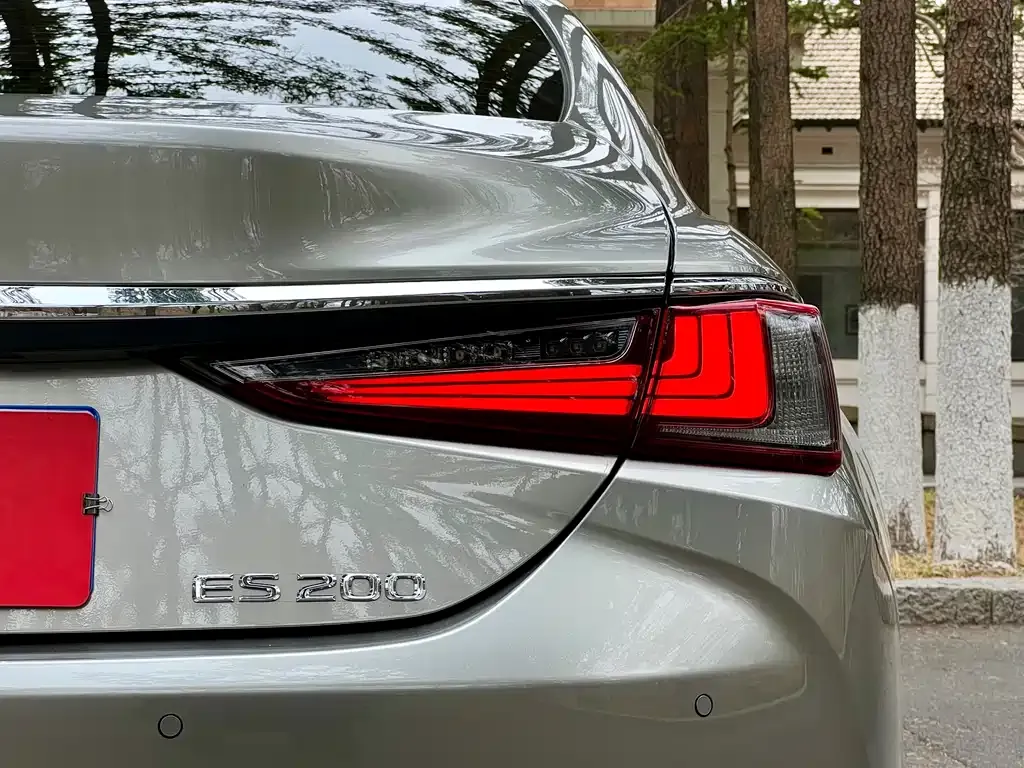 Lexus ES 2023 из CN, фото 2