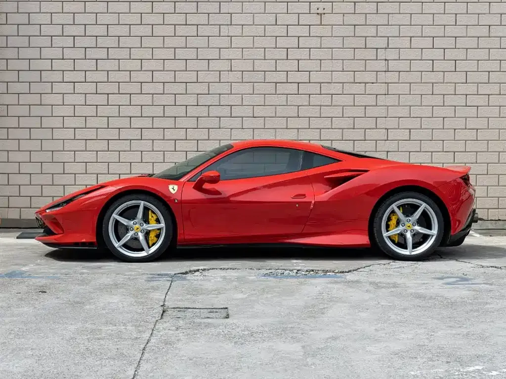 Ferrari F8 — фото 7