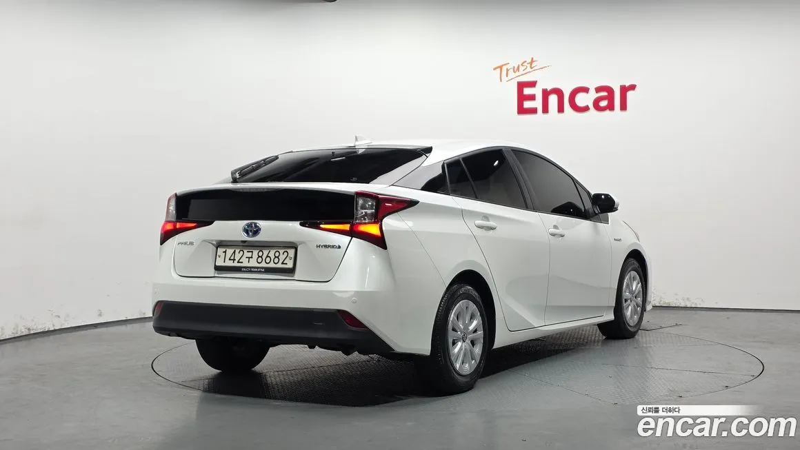 Toyota Prius 2022 из KR, фото 3