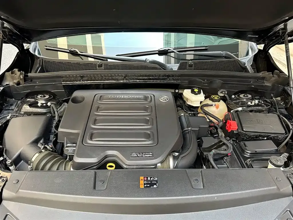 Buick Envision Plus — фото 4