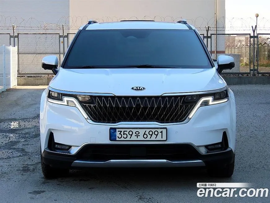 Kia Carnival — фото 1