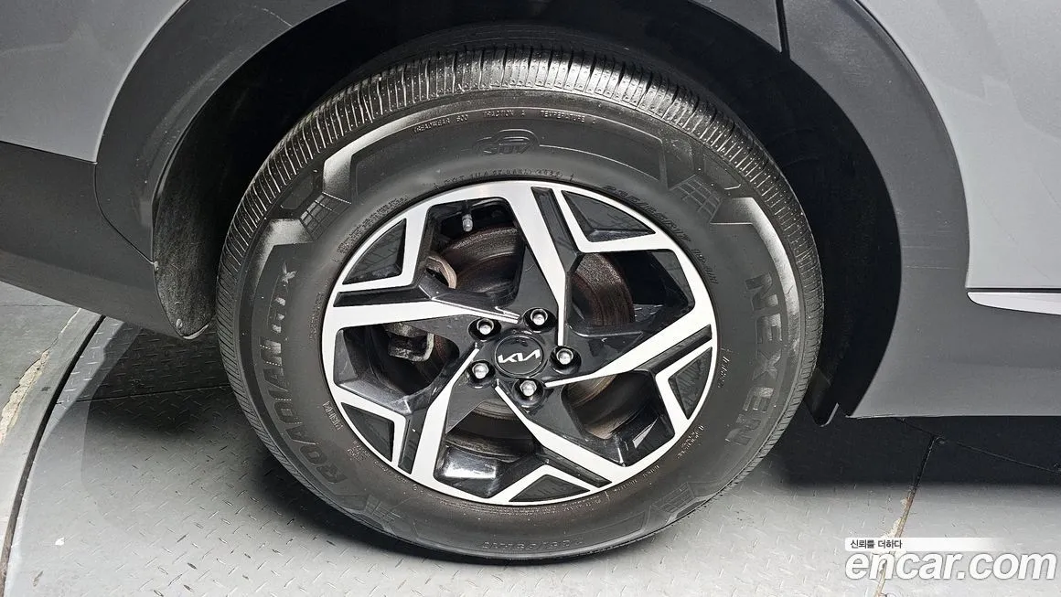 Kia Sportage — фото 9