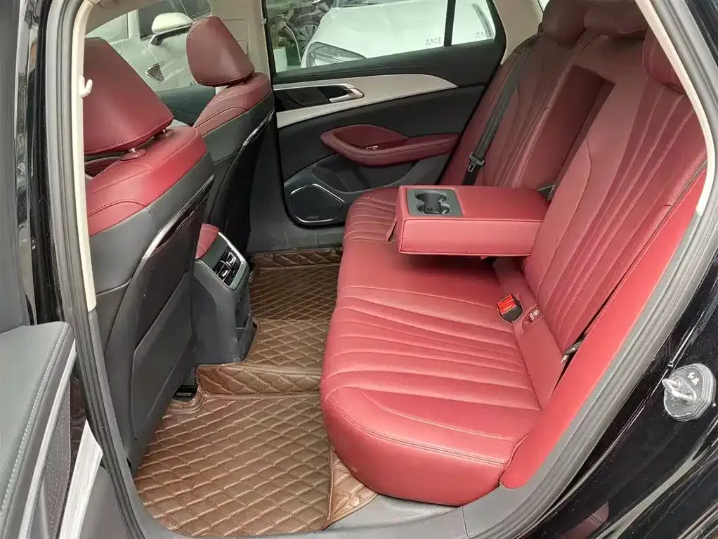 Hongqi H5 2025 из CN, фото 3