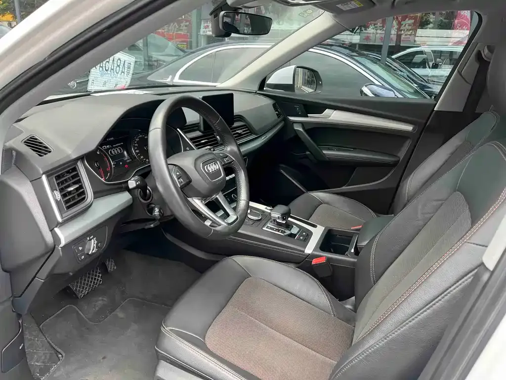 Audi Q5L 2021 из CN, фото 9