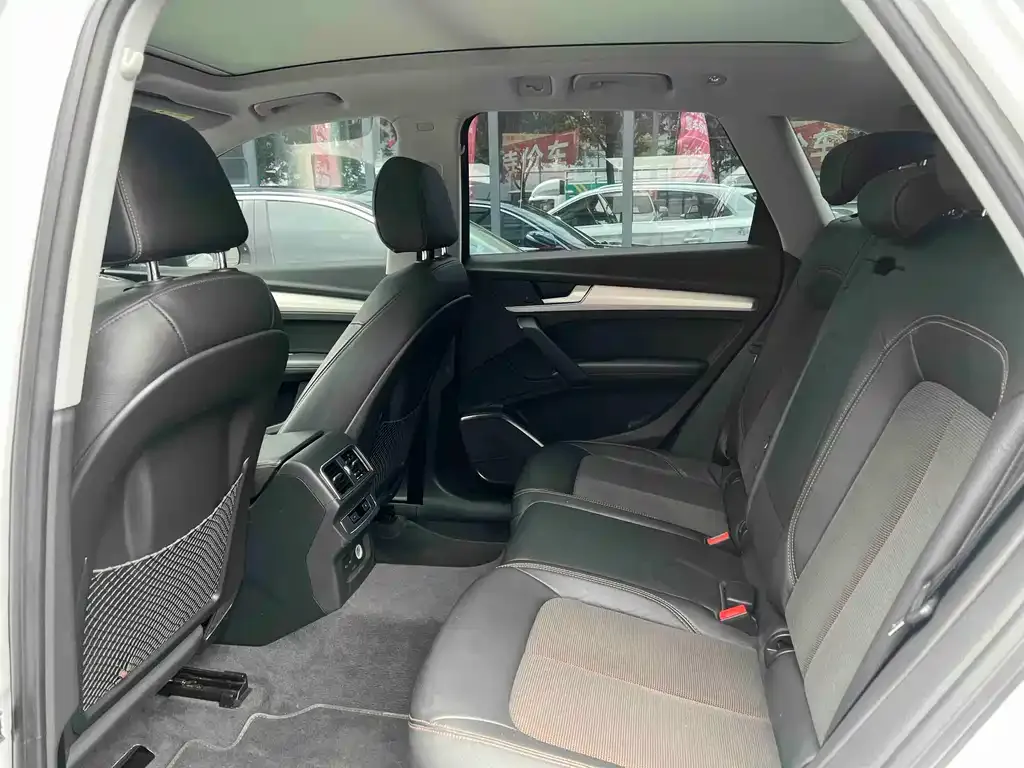 Audi Q5L 2021 из CN, фото 3