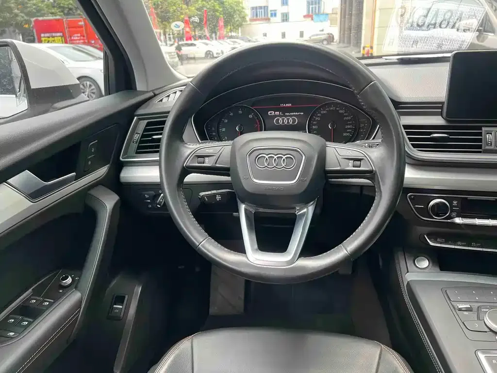 Audi Q5L 2021 из CN, фото 4
