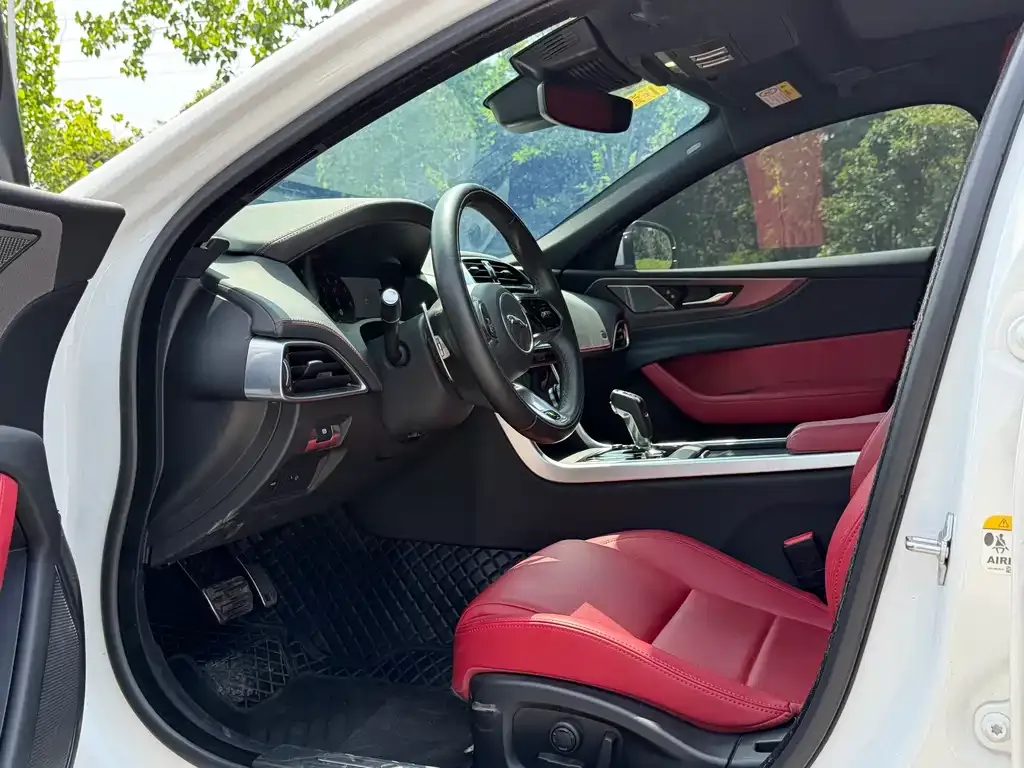 Jaguar XEL 2024 из CN, фото 2