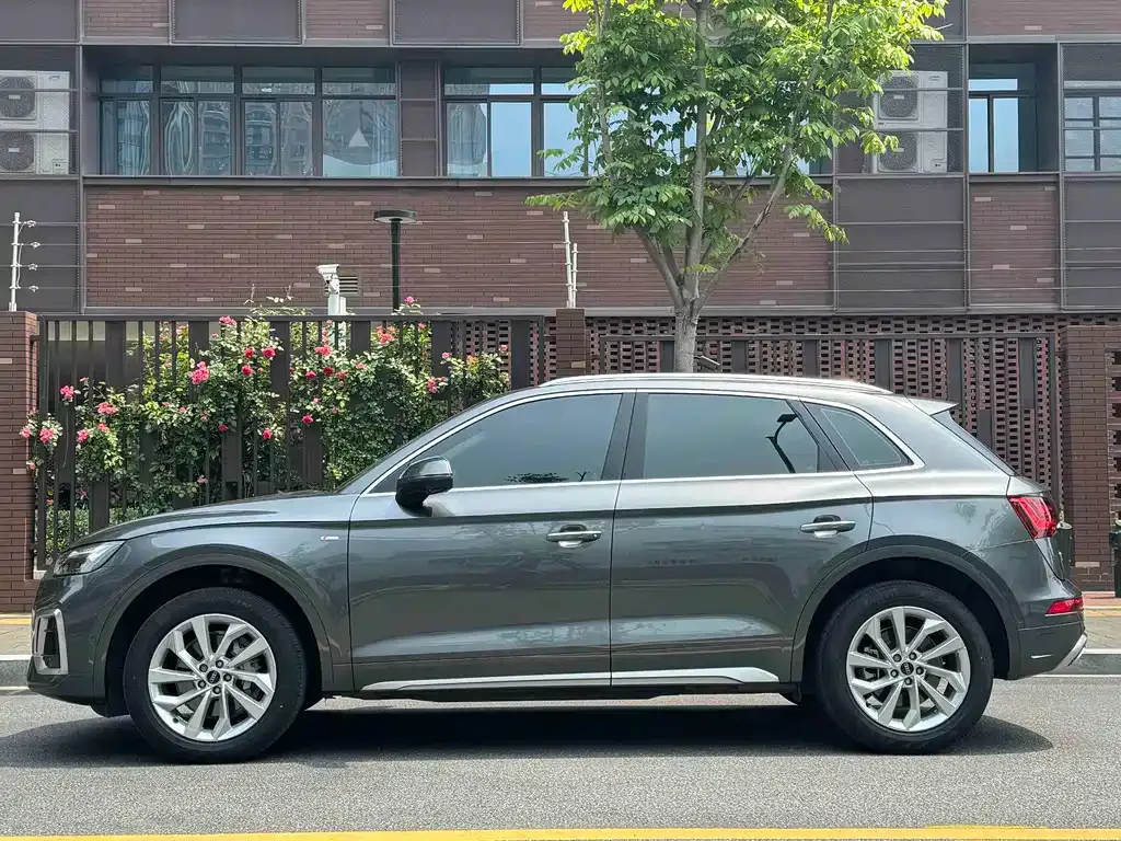 Audi Q5L 2022 из CN, фото 9
