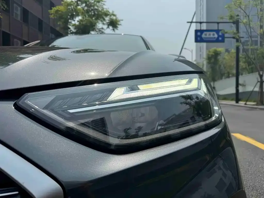 Audi Q5L 2022 из CN, фото 2