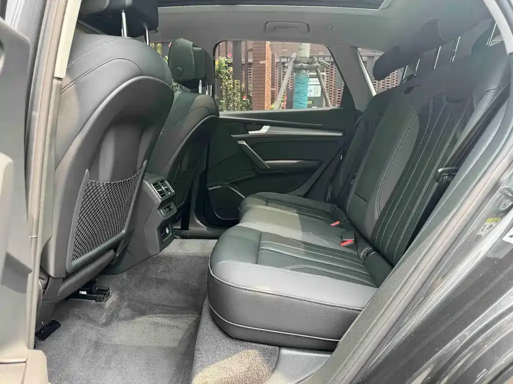 Audi Q5L 2022 из CN, фото 7