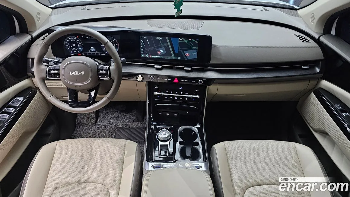 Kia Carnival — фото 10