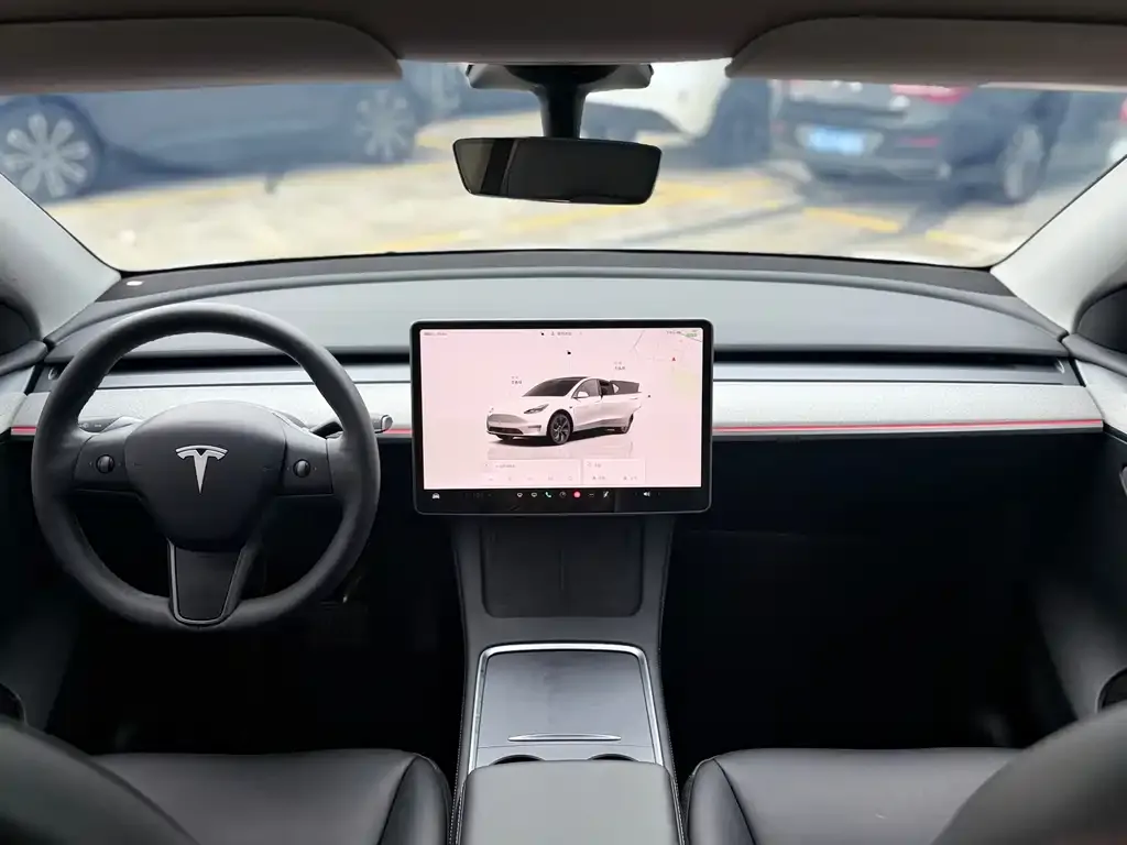 Tesla Model Y — фото 6