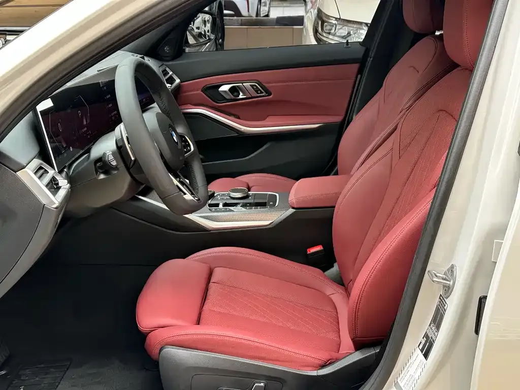 BMW 3 Series 2025 из CN, фото 2