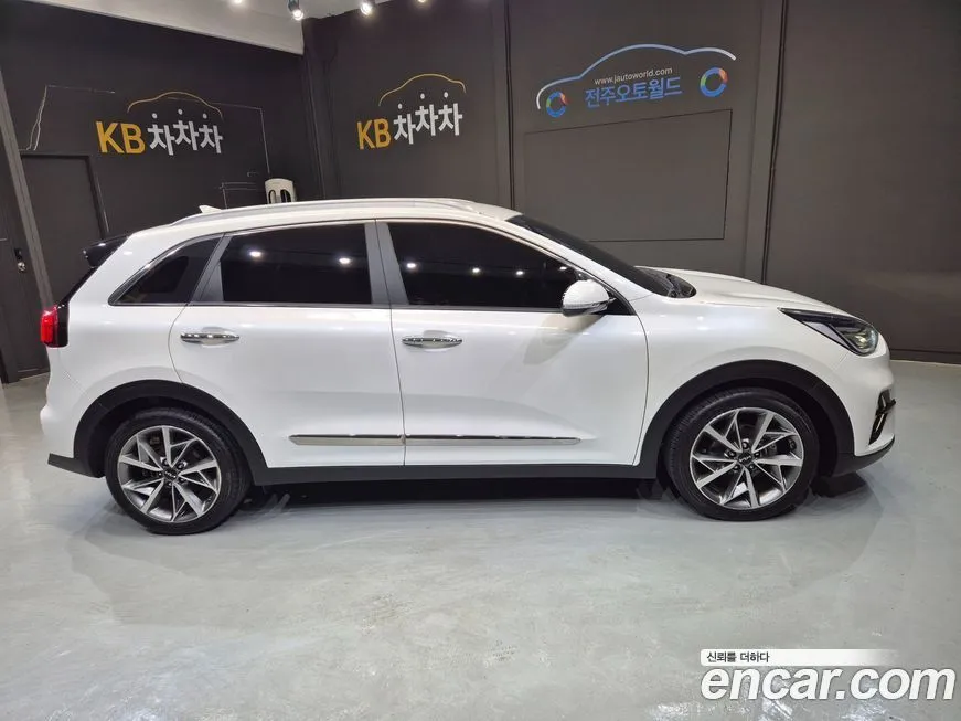 Kia Niro 2022 из KR, фото 2