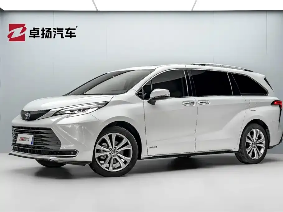 Toyota Sienna 2022 из CN, фото 1