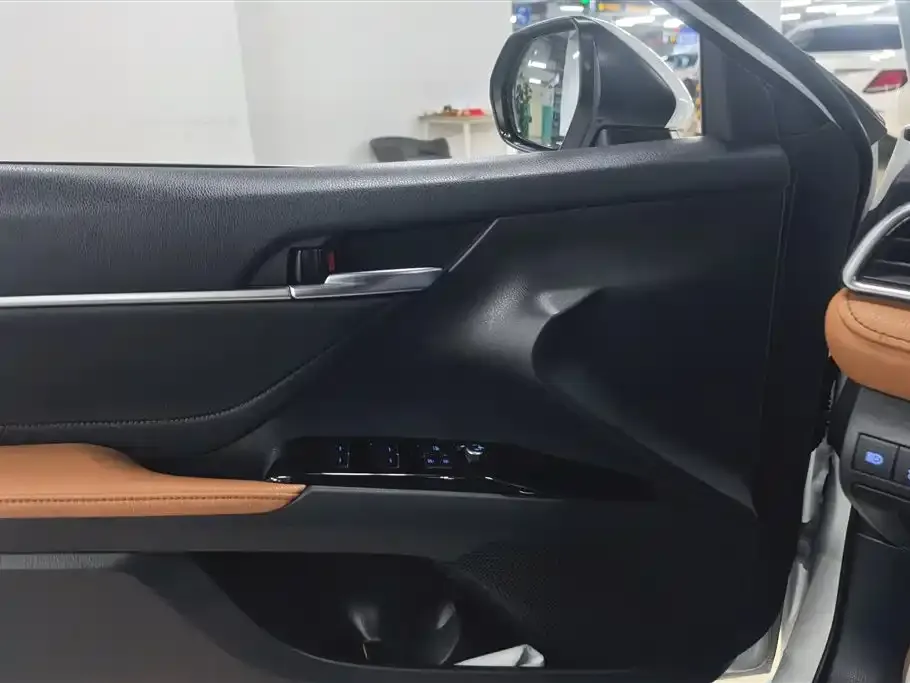 Toyota Camry 2022 из CN, фото 2