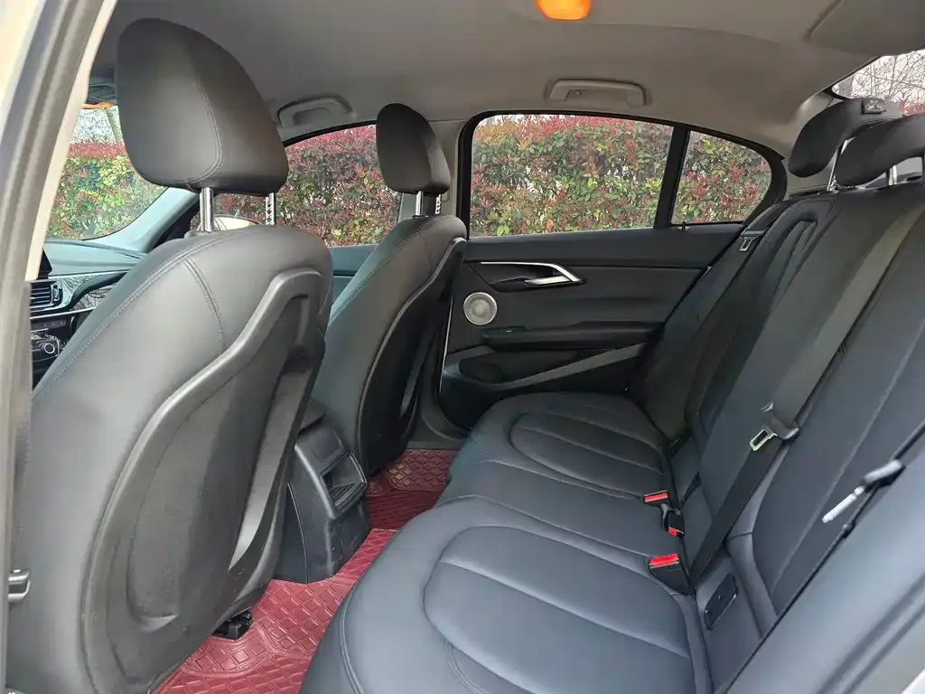 BMW 1 Series 2022 из CN, фото 6