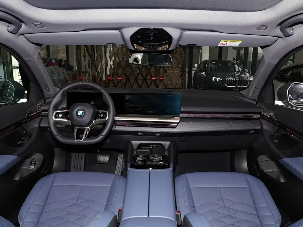 BMW 5 Series 2024 из CN, фото 5