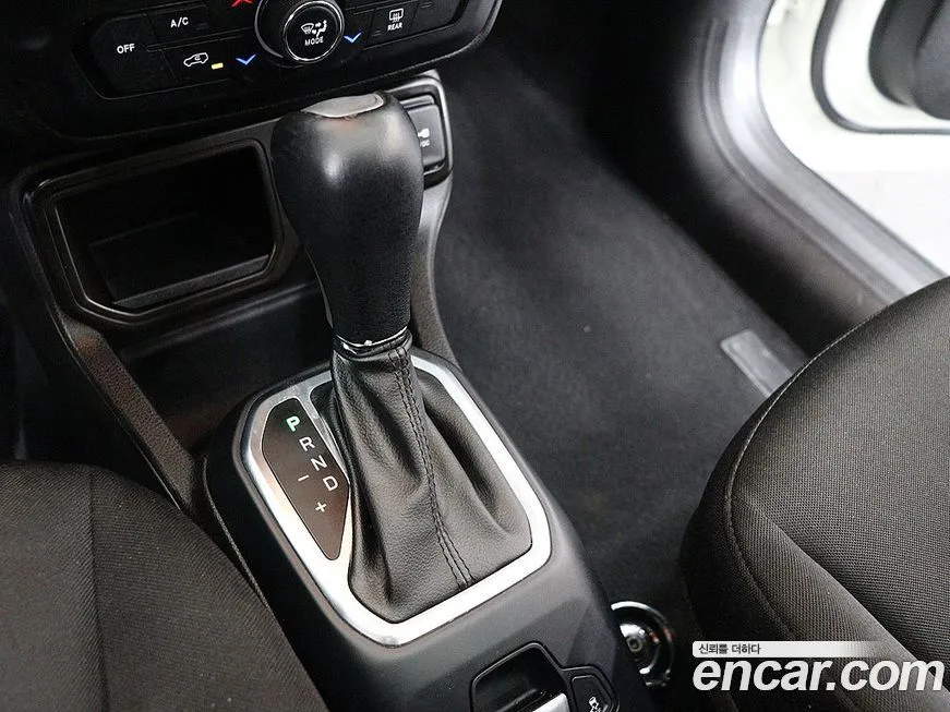 Jeep Renegade 2021 из KR, фото 9