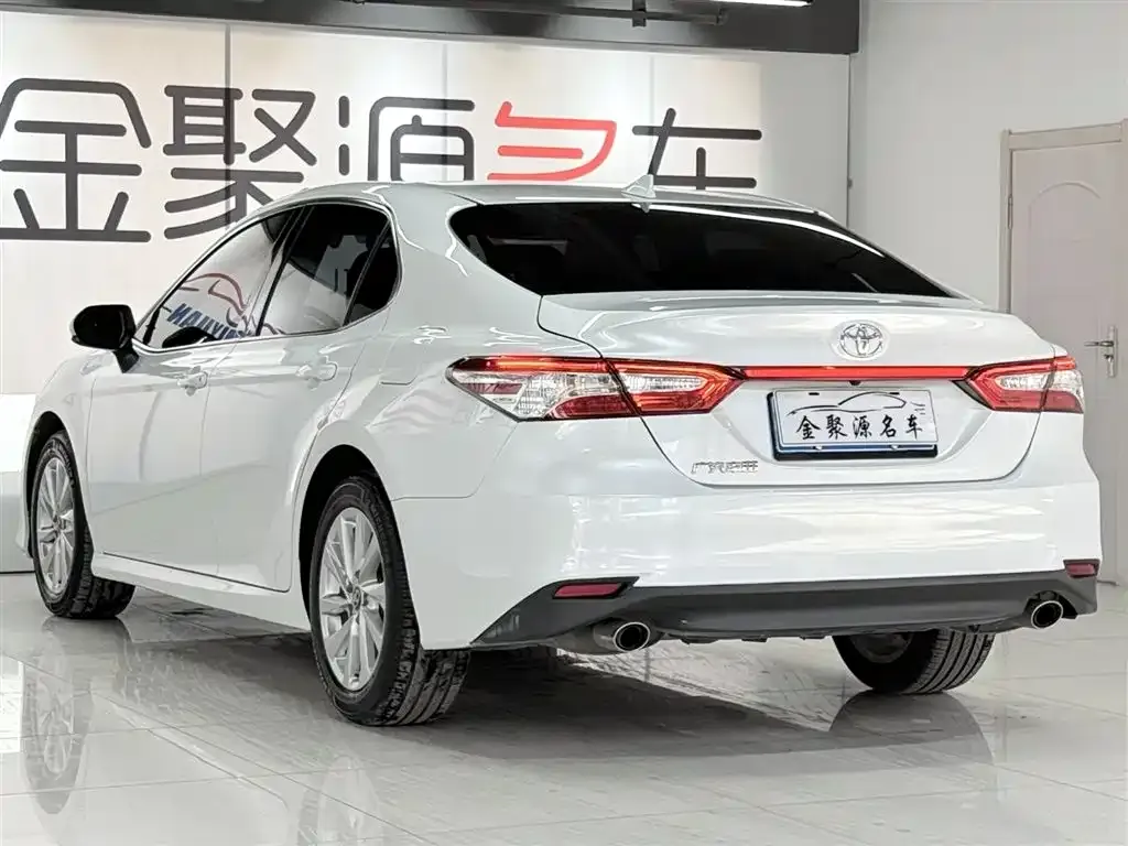 Toyota Camry 2022 из CN, фото 9