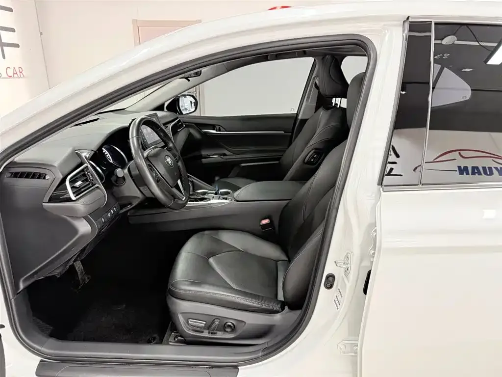Toyota Camry 2022 из CN, фото 4