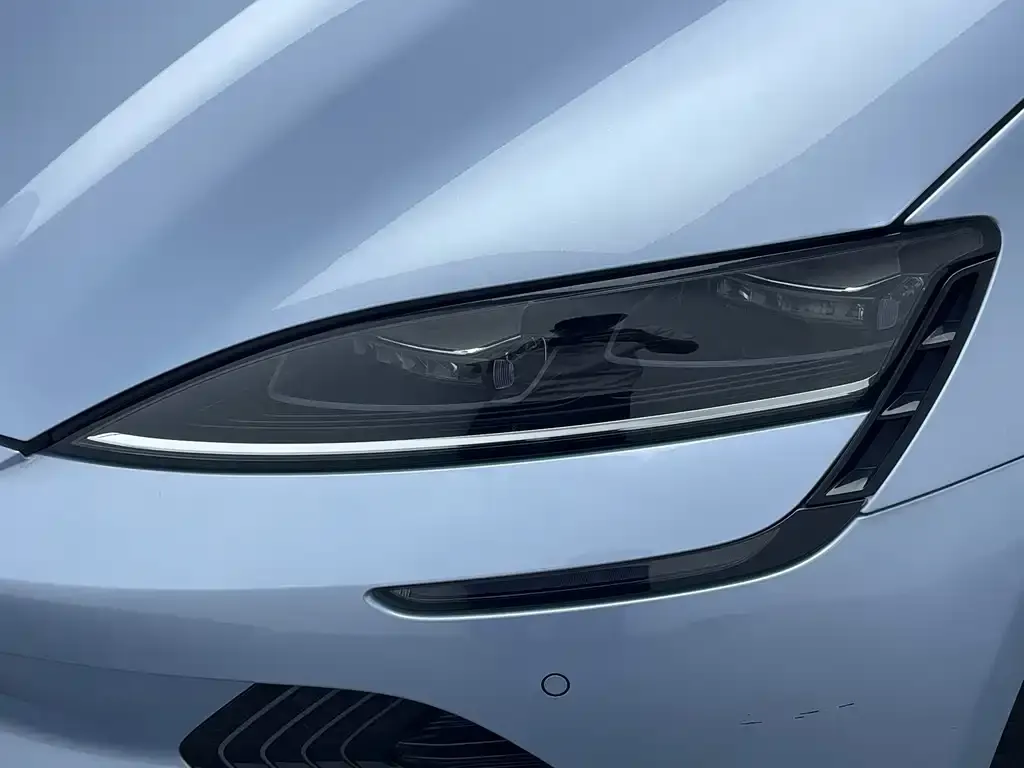 BYD Seal — фото 4
