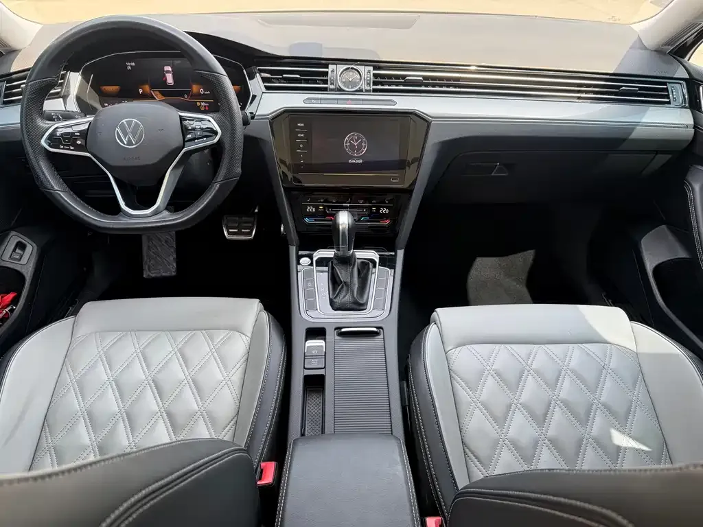Volkswagen Magotan 2024 из CN, фото 3