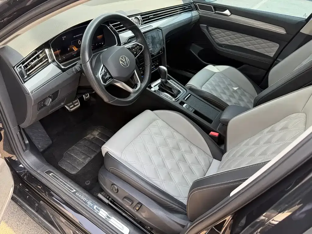 Volkswagen Magotan 2024 из CN, фото 8