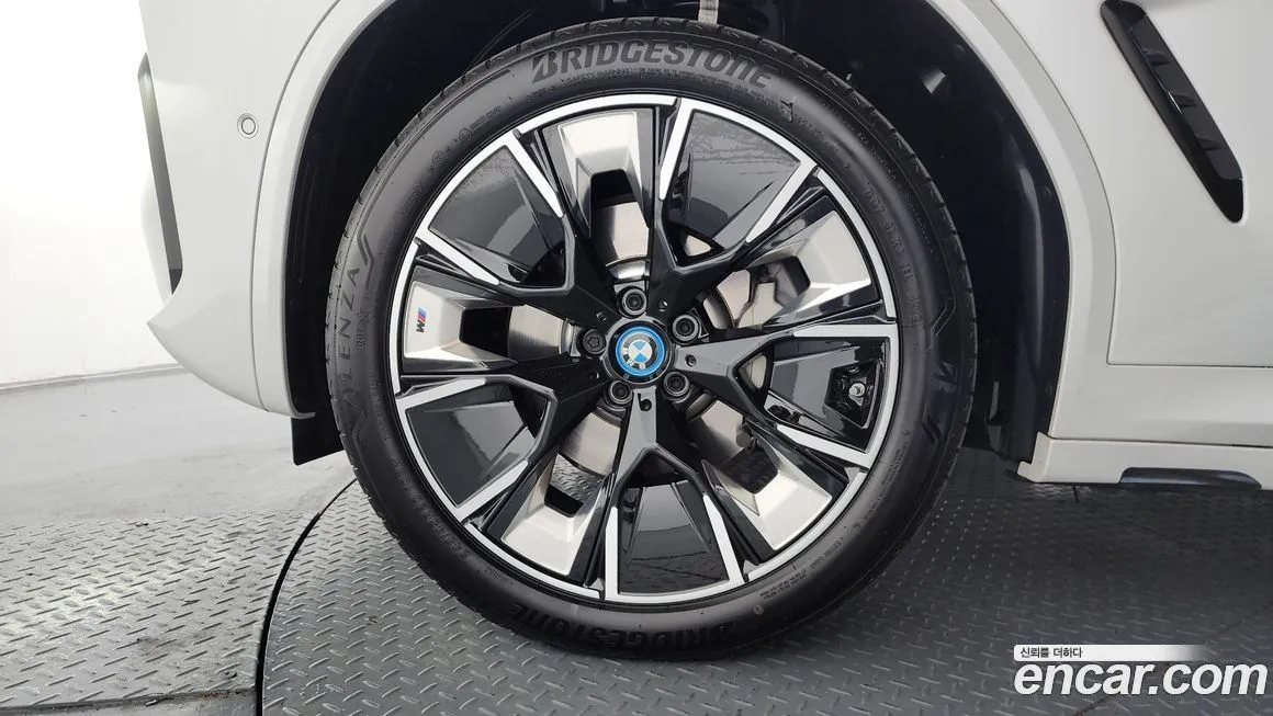 BMW iX3 2024 из KR, фото 8