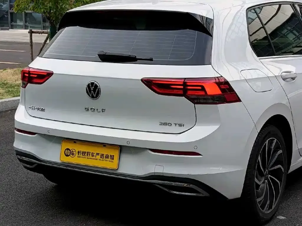 Volkswagen Golf 2022 из CN, фото 3
