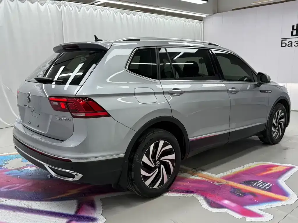 Volkswagen Tiguan L 2022 из CN, фото 4