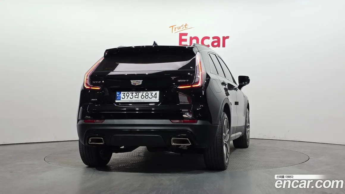 Cadillac XT4 2023 из KR, фото 2