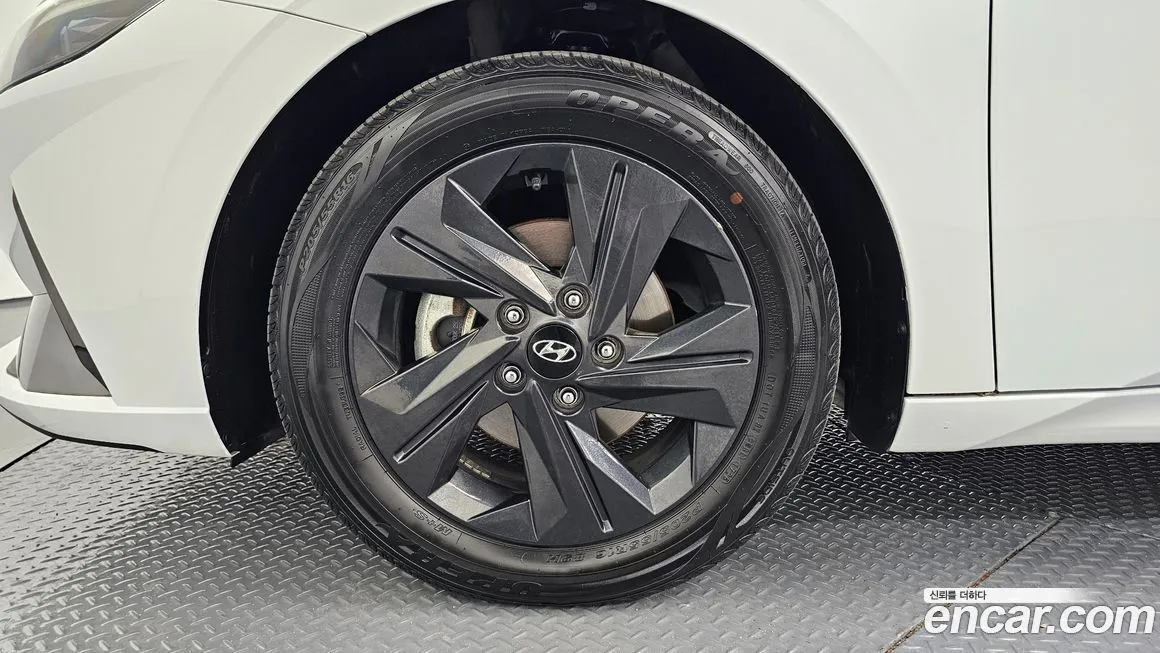Hyundai AVANTE 2022 из KR, фото 7