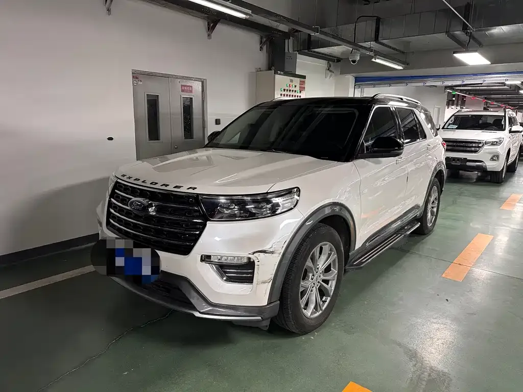 Ford Explorer 2022 из CN, фото 1