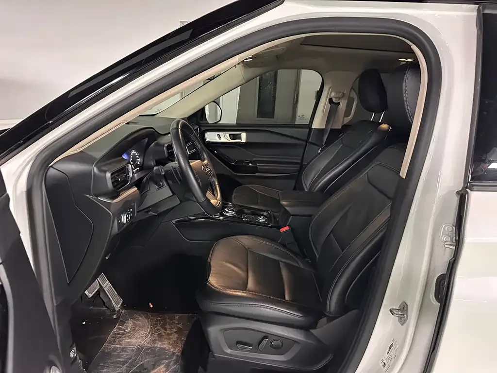 Ford Explorer 2022 из CN, фото 5