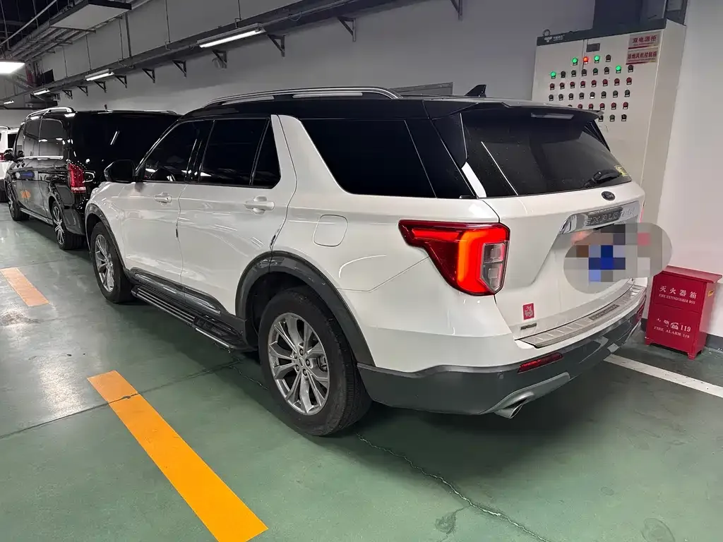 Ford Explorer 2022 из CN, фото 4