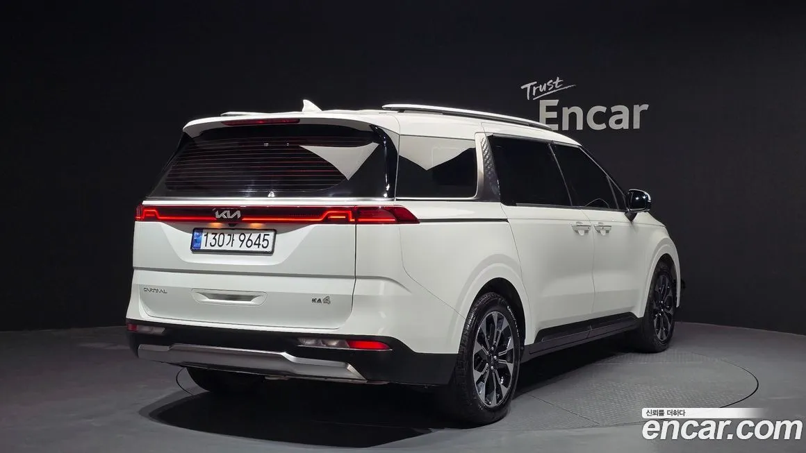 Kia Carnival — фото 3