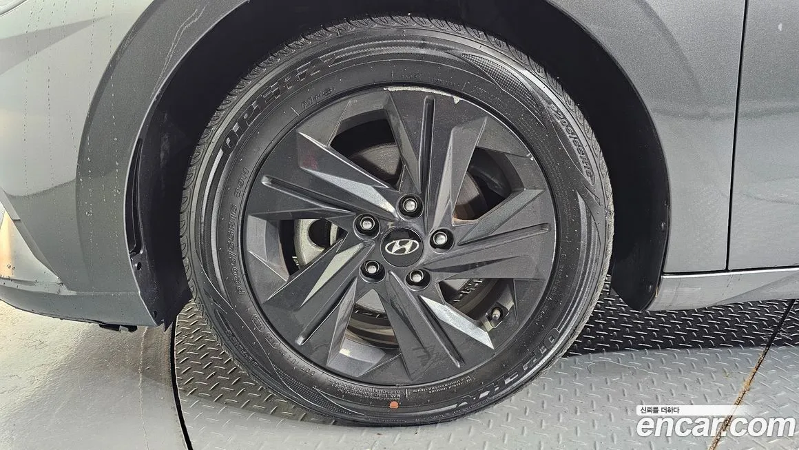 Hyundai AVANTE — фото 9