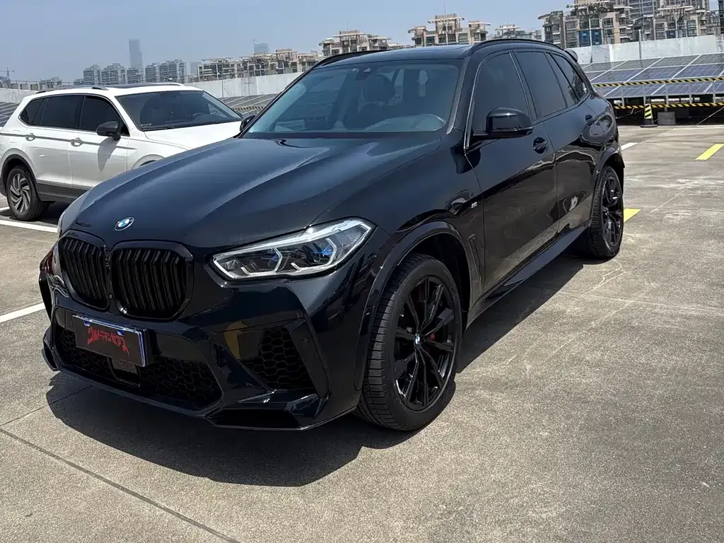 BMW X5 (Import) — фото 1
