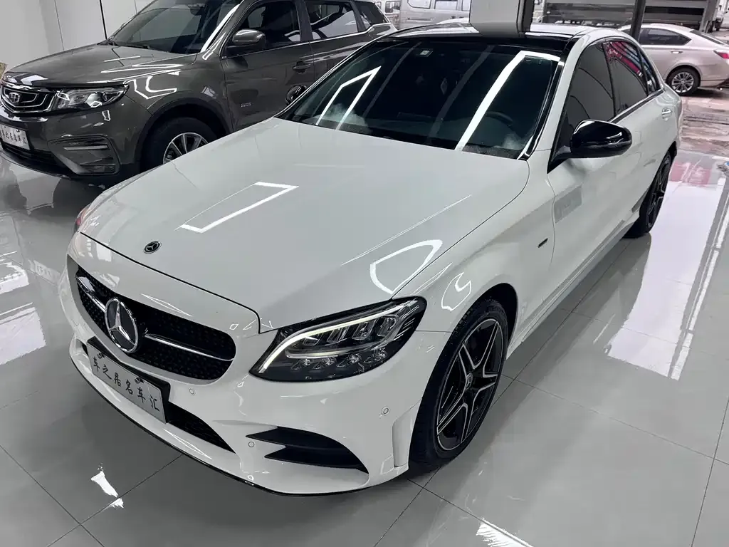 Mercedes-Benz C-Class — фото 1