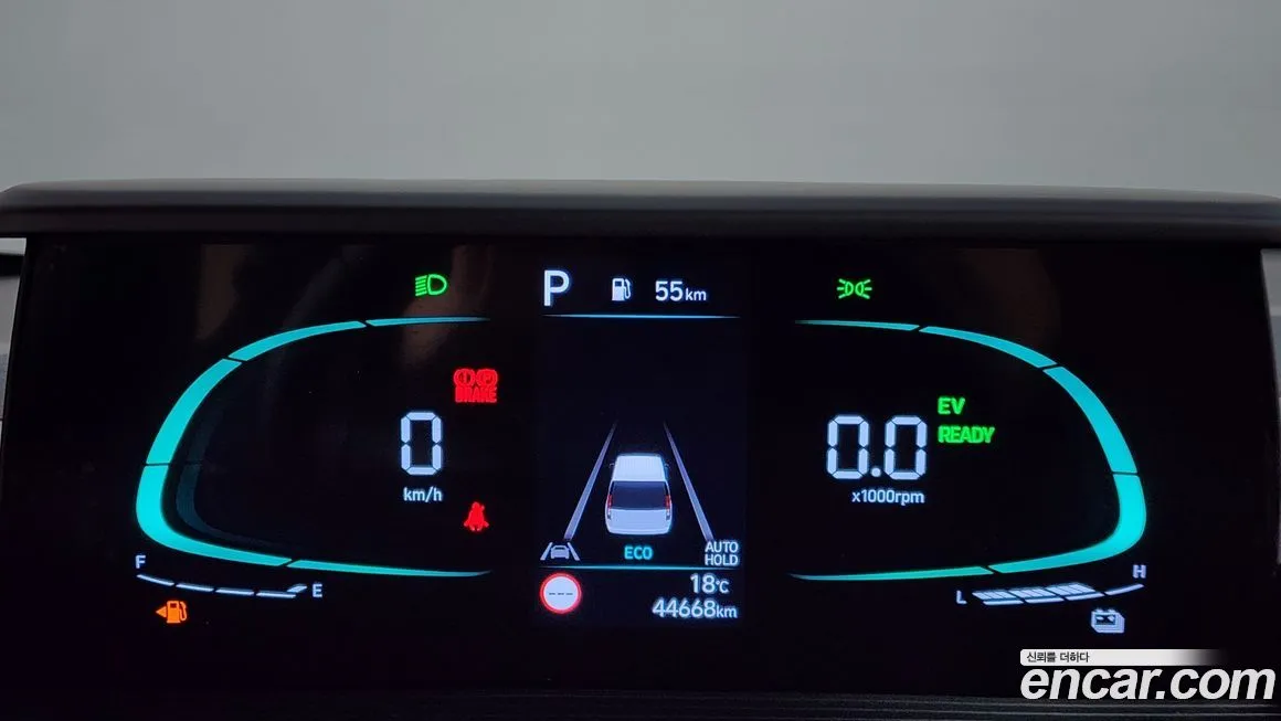 Hyundai Staria 2025 из KR, фото 4