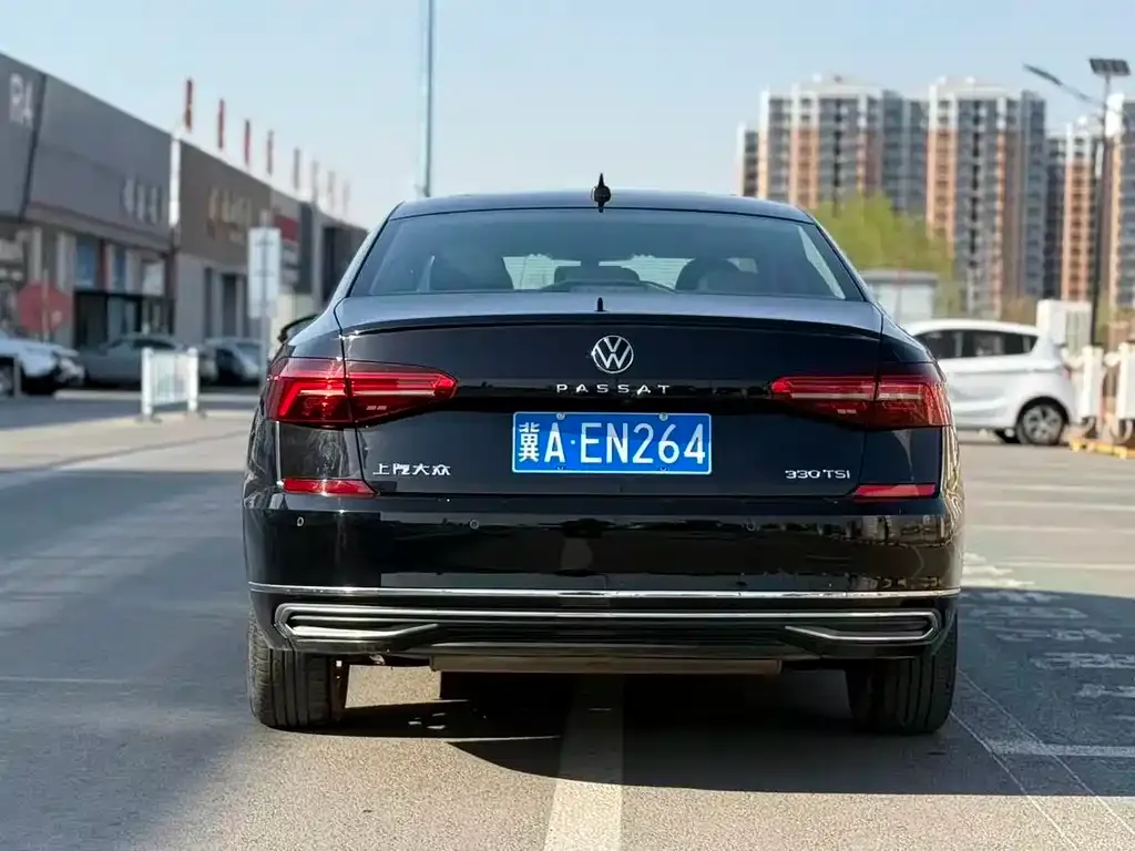 Volkswagen Passat 2021 из CN, фото 2