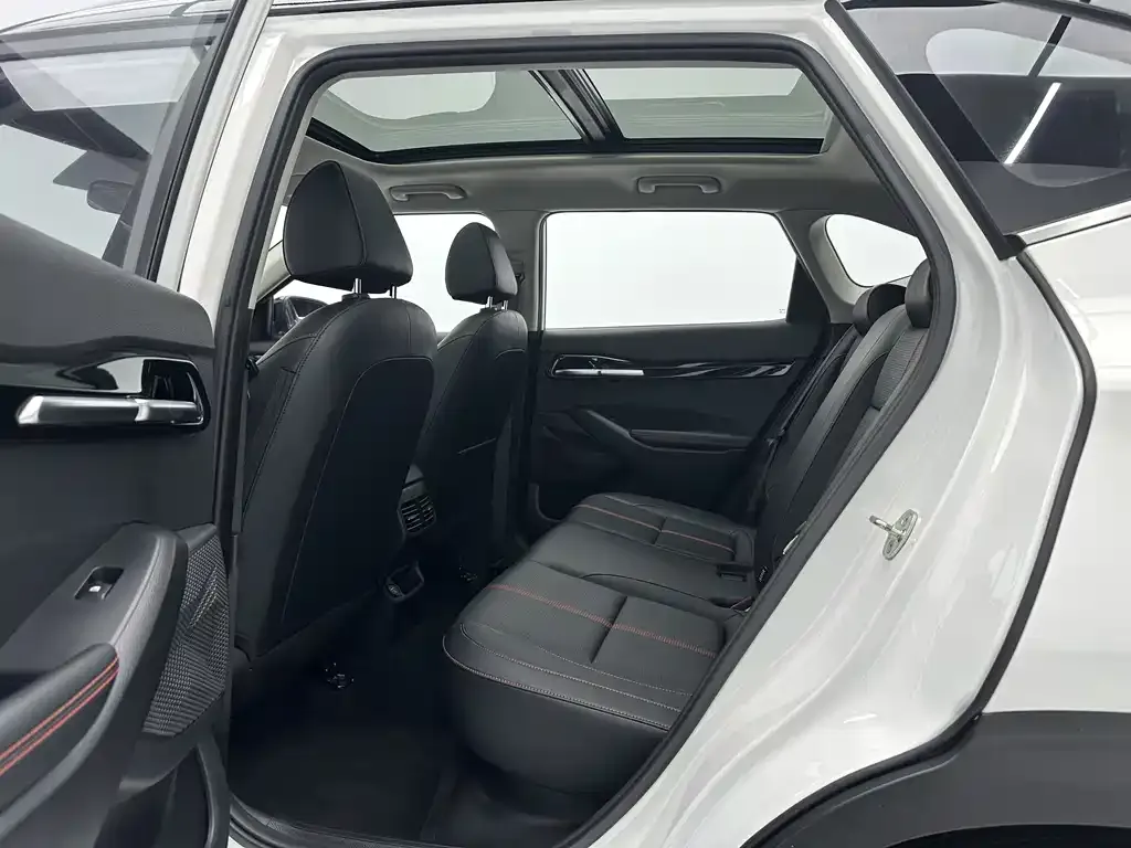 Kia KX3 2022 из CN, фото 5